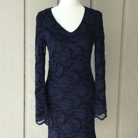 O. Suzanne Long Sleeved Lace Lined Fitted Dress - Picture 2 of 8